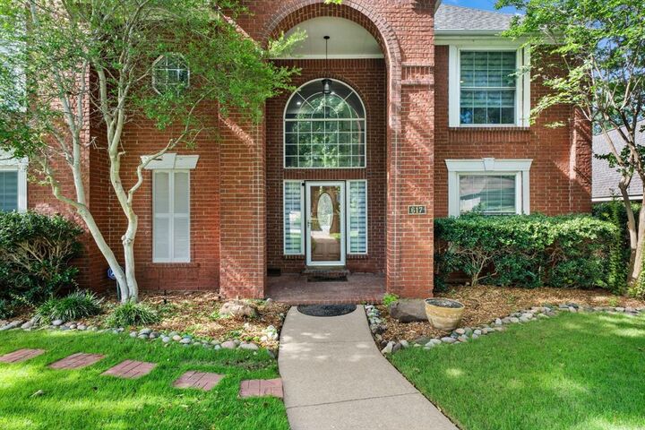 Property Photo: 617 Highland Meadows Drive TX 75077
