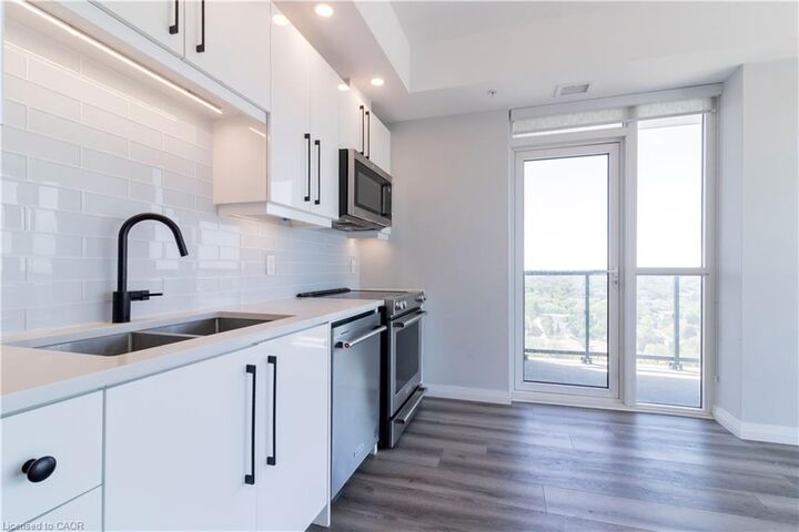 Property Photo:  108 Garment Street 2308  ON N2G 0E2 