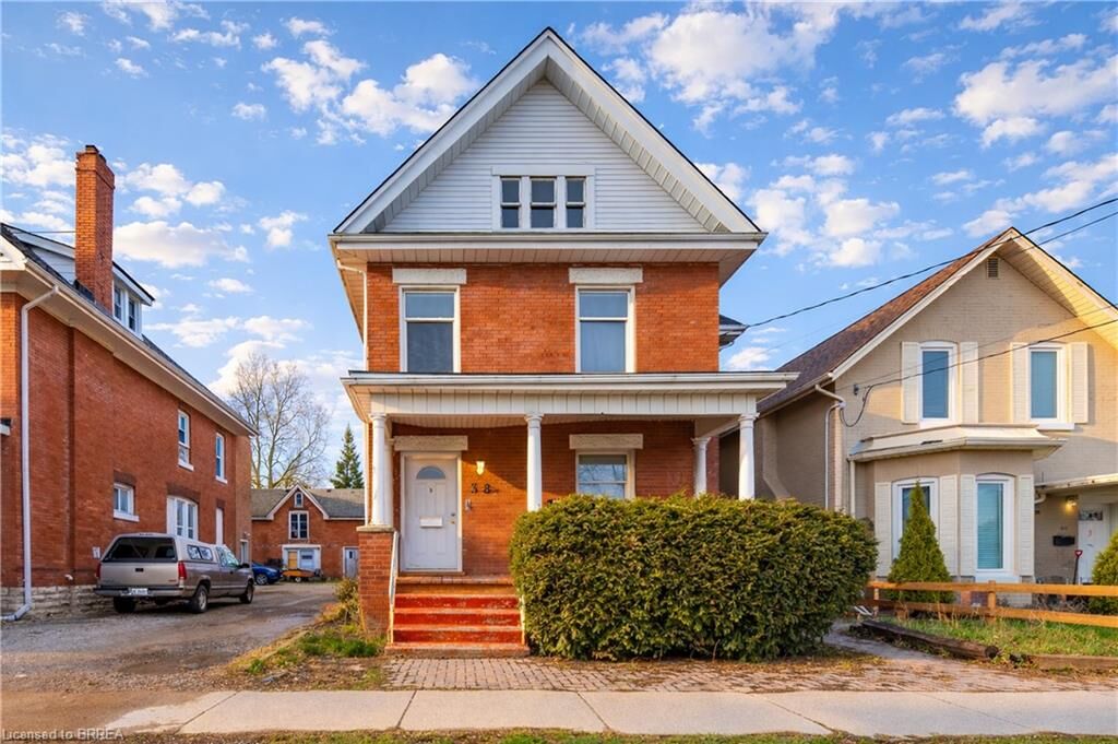 Property Photo:  38 Nelson Street  ON N3T 2M8 