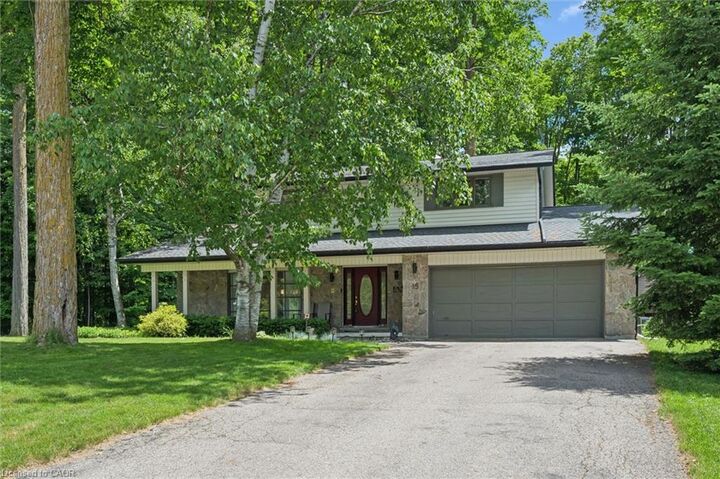 Property Photo:  15 Wildwood Place  ON N2L 4B2 