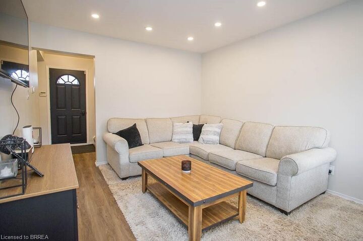 Property Photo: 273 Elgin Street 52 ON N3S 5B2