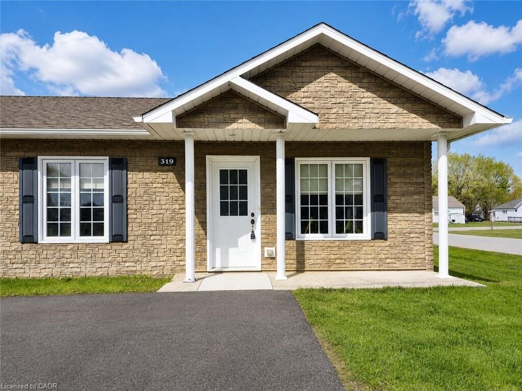 Property Photo: 319 Nipissing Street ON P2B 3A7