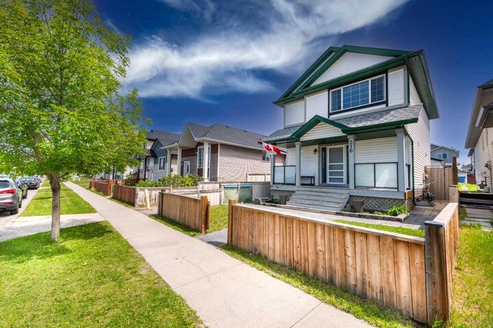 Property Photo:  216 Taracove Road NE  AB T3J 5A2 