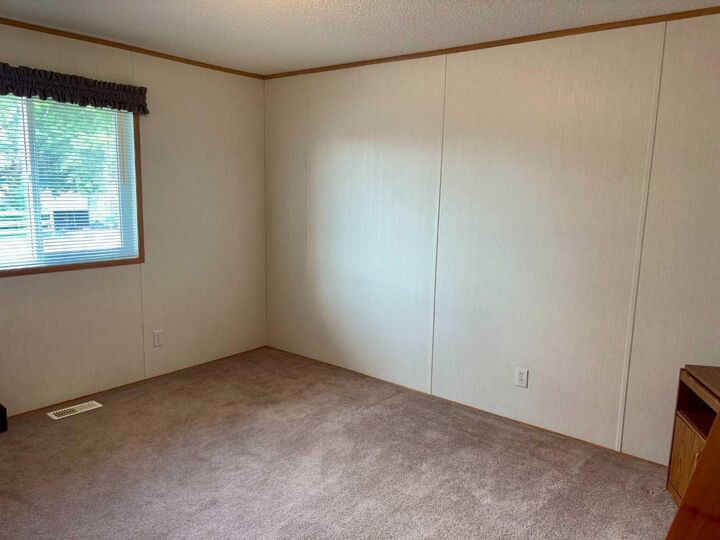 Property Photo: 5014 45 Avenue AB T9X 1Y4