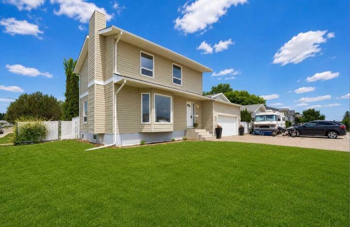 Property Photo:  265 Sprague Way SE  AB T1B 2L9 
