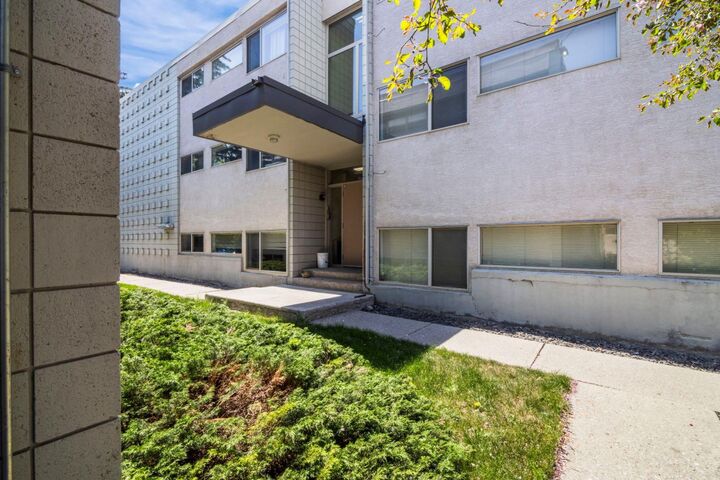 56 Hamlet Road SW 126 — photo 1