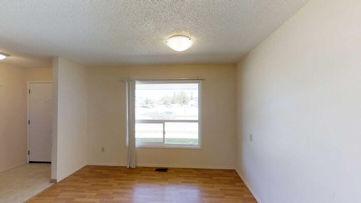 Property Photo: 9501 72 Avenue 122 AB T8V 6A1