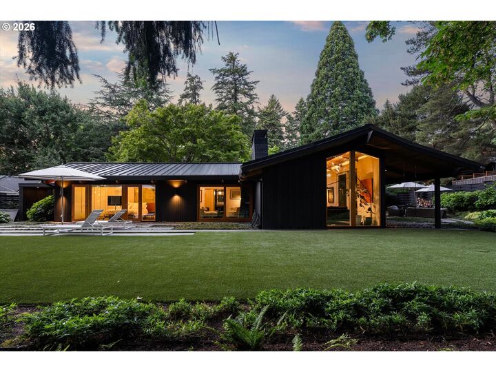 Property Photo: 10200 SW Hawthorne Ln OR 97225