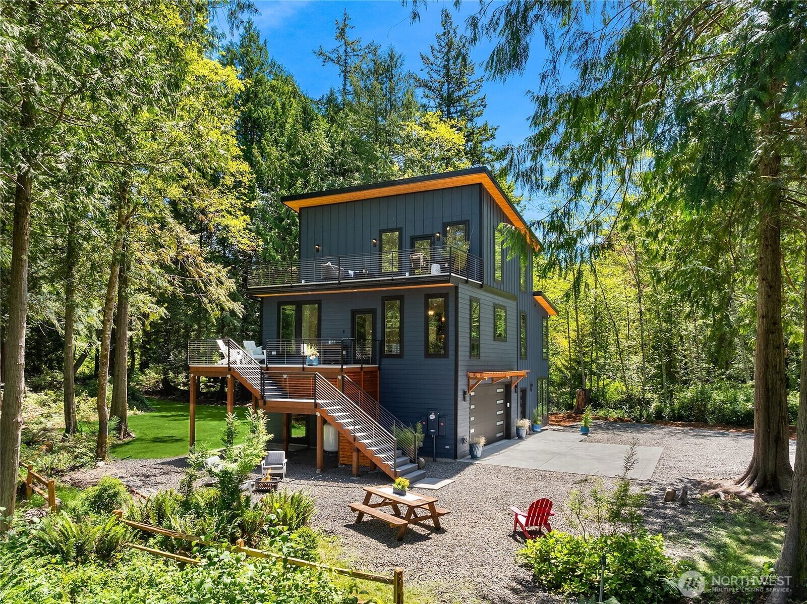 Property Photo:  10399 NE Pine Way  WA 98110 