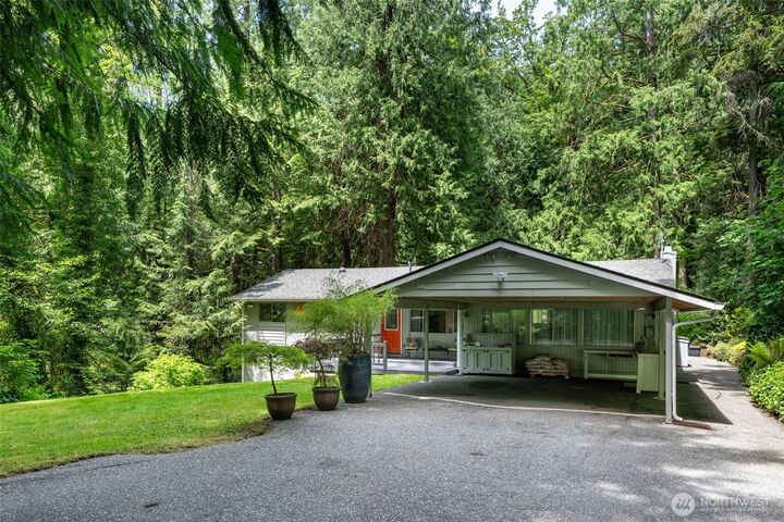 Property Photo: 28102 SE 63rd Street WA 98027