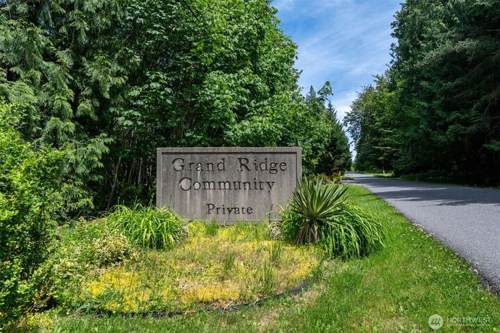 Property Photo:  28102 SE 63rd Street  WA 98027 