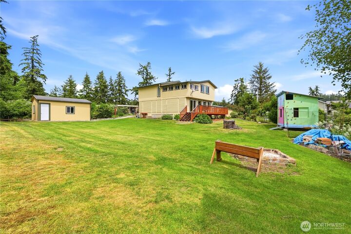 Property Photo: 840 Wolverine Place WA 98282