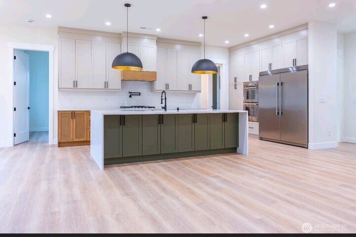 Property Photo: 6076 Mesa Court WA 98248