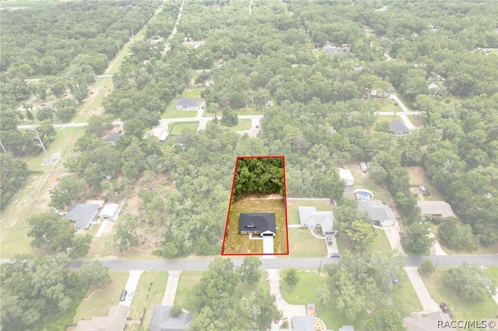 Property Photo: 3058 E Crown Drive FL 34453