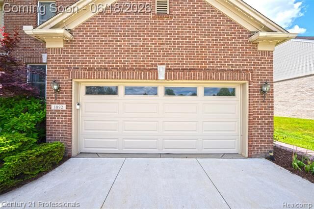 Property Photo:  1892 Ring Neck Drive  MI 48307 