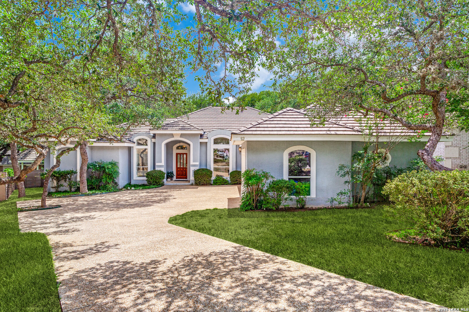 Property Photo: 12 Westelm Gdns TX 78230