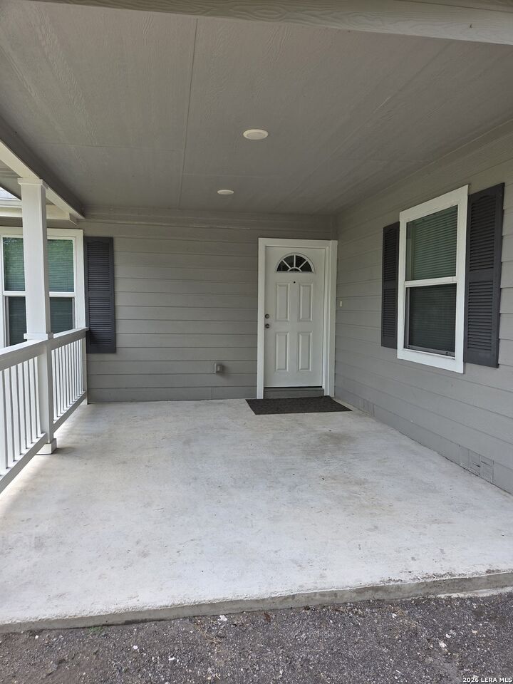 Property Photo: 727 Menefee Blvd TX 78237