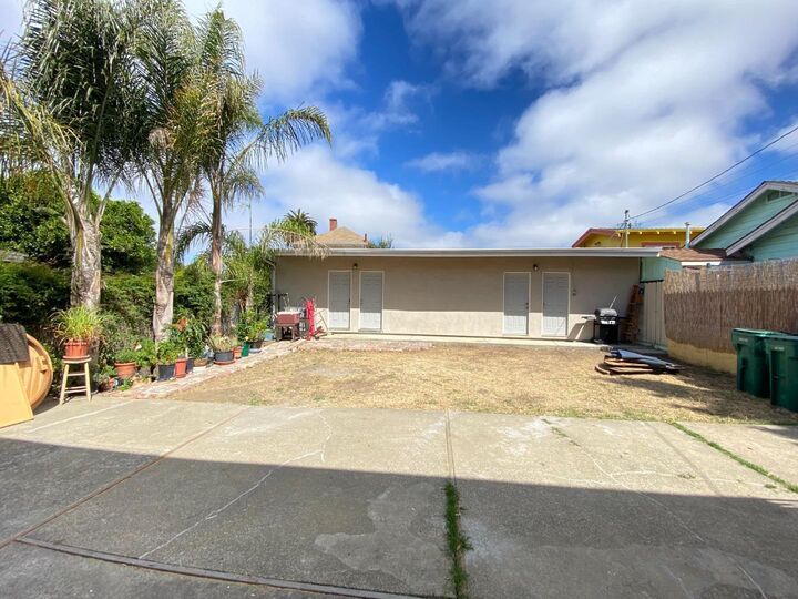 Property Photo:  1669 85th Avenue  CA 94621 