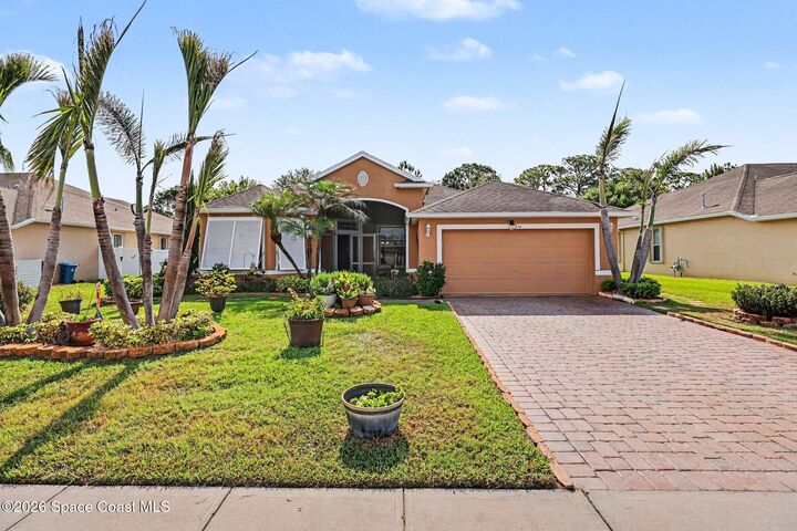 Property Photo:  236 Grouper Circle SE  FL 32909 
