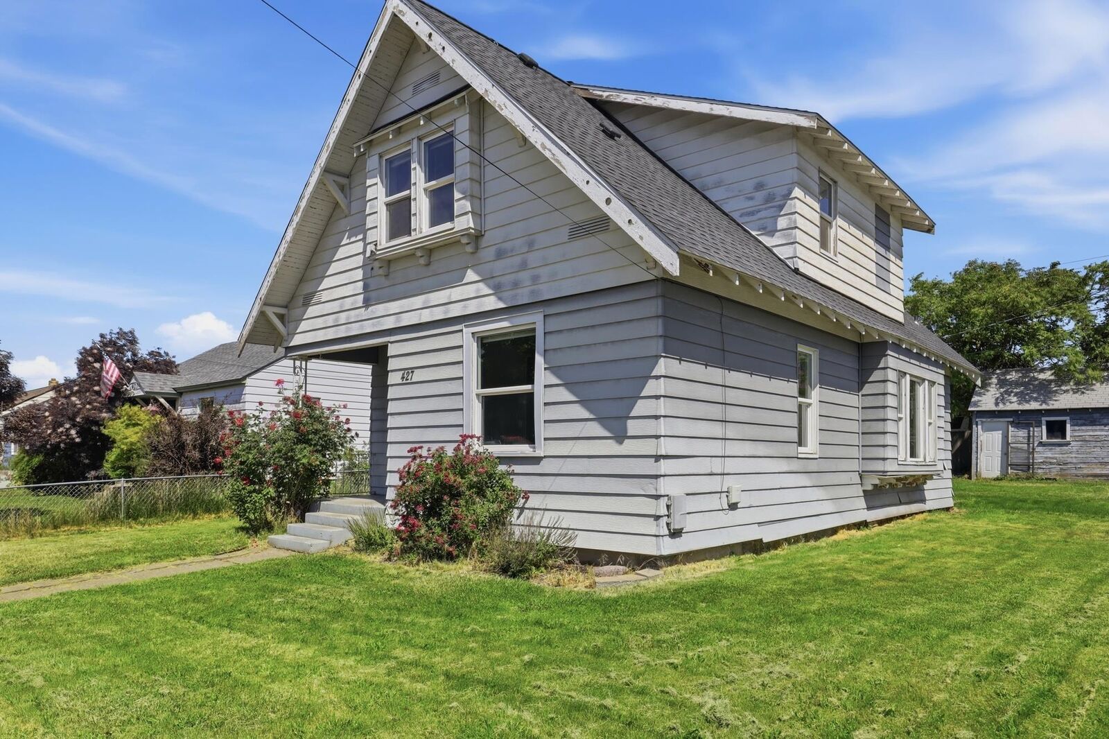 Property Photo: 427 E Euclid Ave WA 99207