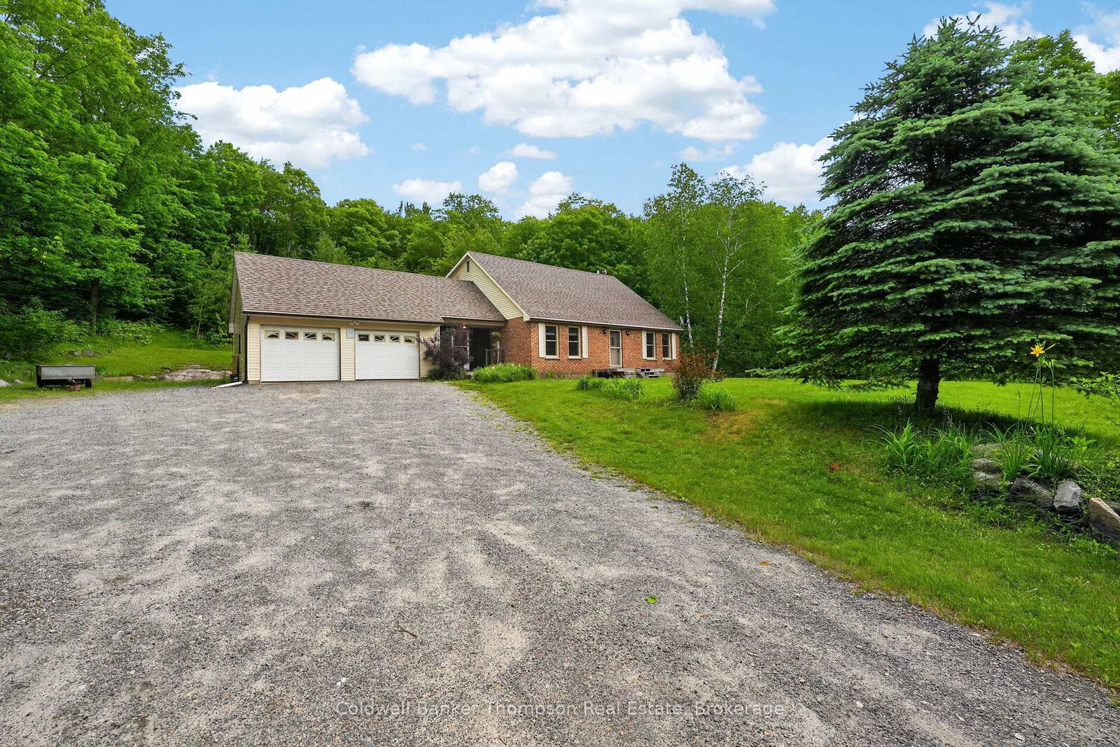 Property Photo:  1864 Brunel Road  ON P1H 2J3 