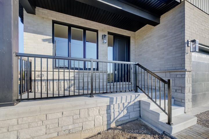 Property Photo: 647 Martin Street ON N0G 2L3