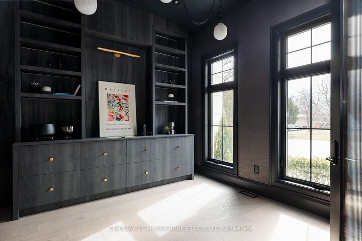 Photo de la propriété: 517 Stafford Drive ON L6L 4M4