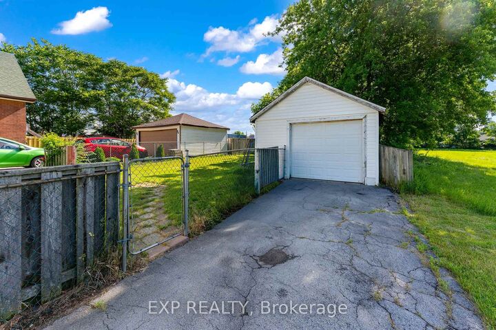 Property Photo: 5932 Carlton Avenue ON L2G 5J5