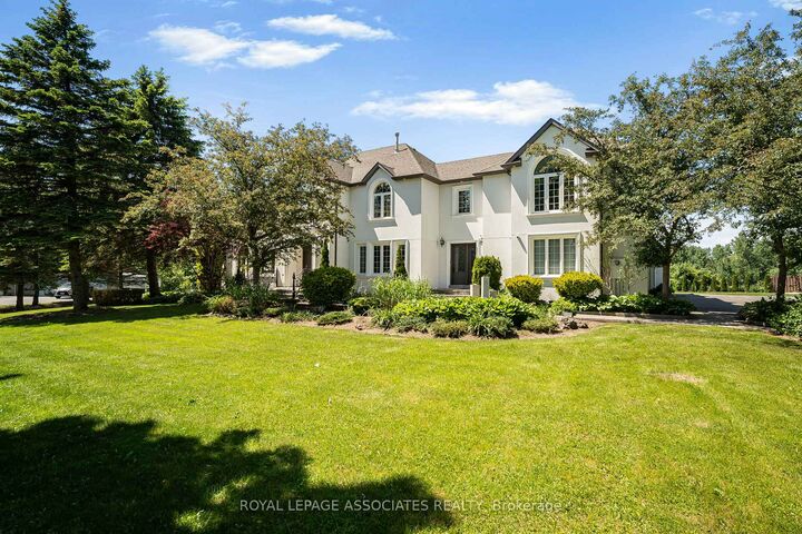 Property Photo: 69 Raeview Drive ON L4A 3G7