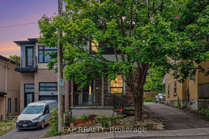 62 Young Street — photo 1