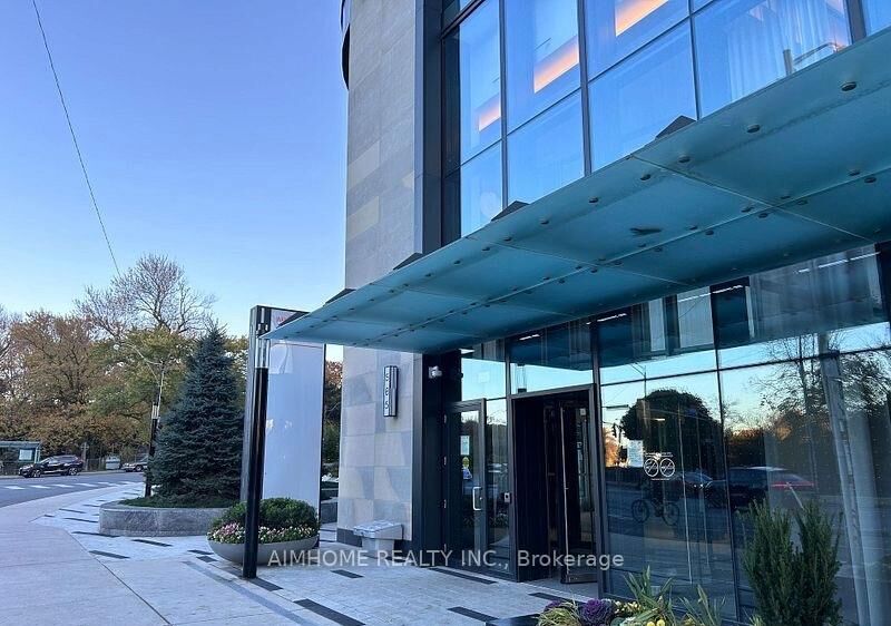 Property Photo:  585 Bloor Street E 1722  ON M4W 0B3 