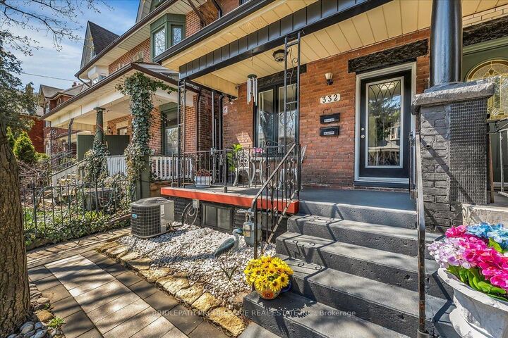 Property Photo:  332 Delaware Avenue  ON M6H 2T8 