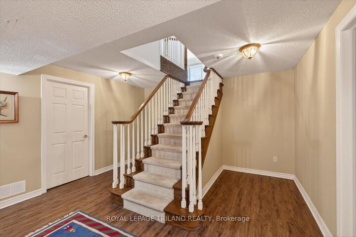 Property Photo: 30 Thirlmere Road ON N6G 4P7