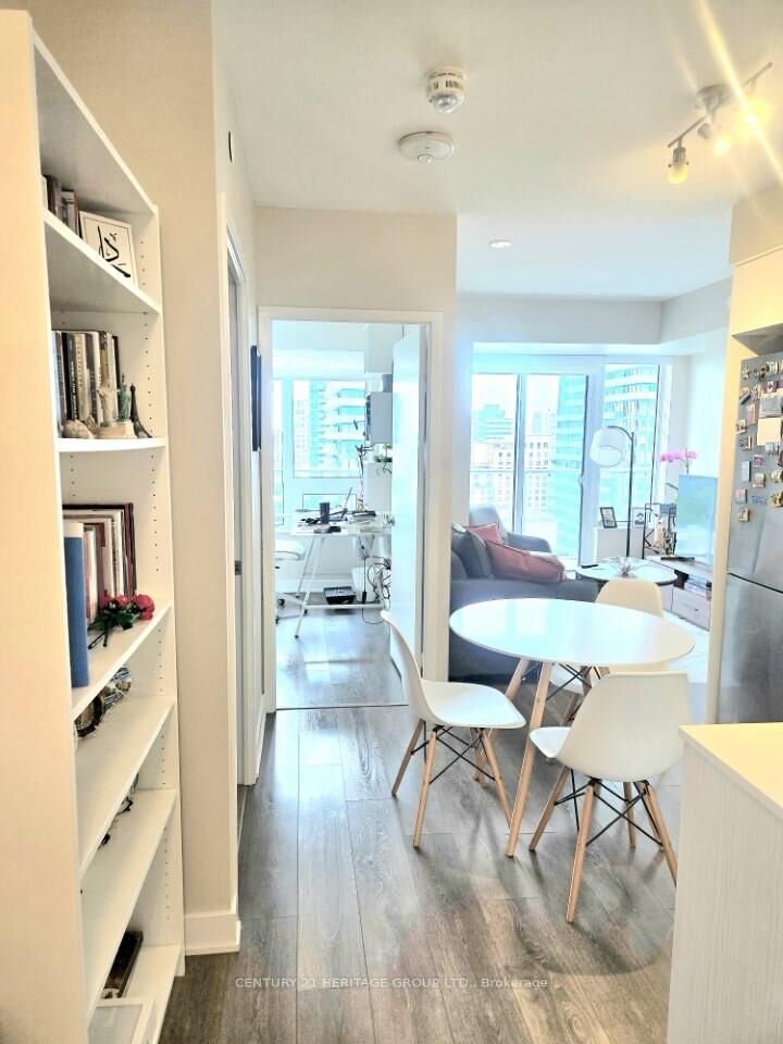 Property Photo:  195 Redpath Avenue 2006  ON M4P 0E4 