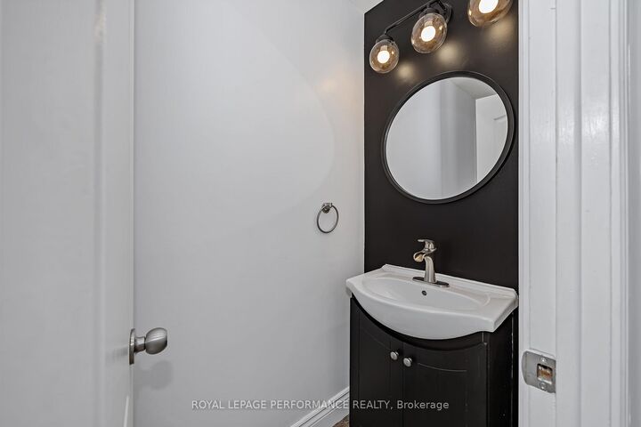 Property Photo: 1780 Lamoureux Drive A ON K1E 2N4