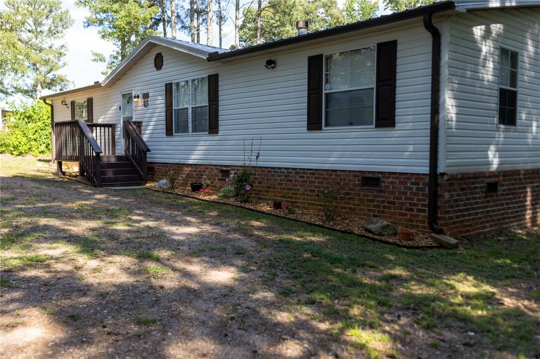 Property Photo: 2632 Broadway Lake Road SC 29621