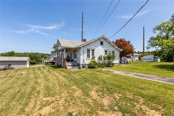 Property Photo:  103 Seibert Rd  PA 15108 