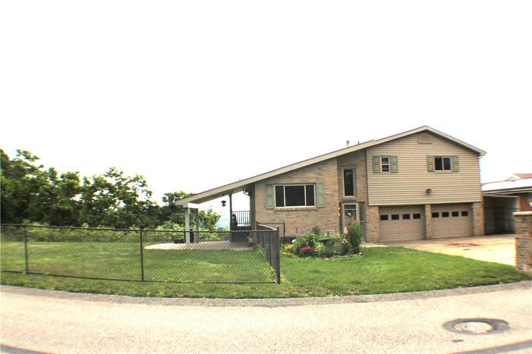 Property Photo: 508 Beckman Dr PA 15132
