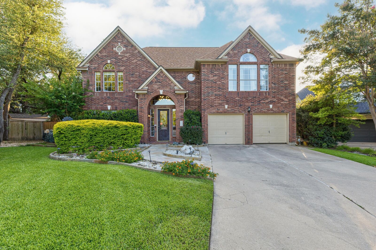 Property Photo: 8905 Spearhead Cove TX 78717