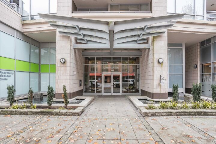 Property Photo: 2978 Glen Drive 3202 BC V3B 0C3