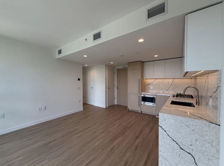 Property Photo:  2135 Springer Avenue  BC V5B 2Z6 
