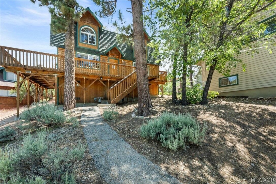 Property Photo: 1099 Crags Lane CA 92333