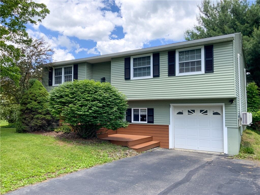 Property Photo:  32 Greystone Drive  NY 13053 