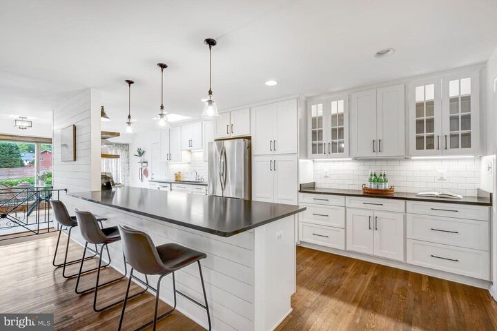 Property Photo:  8809 Gateshead Road  VA 22309 