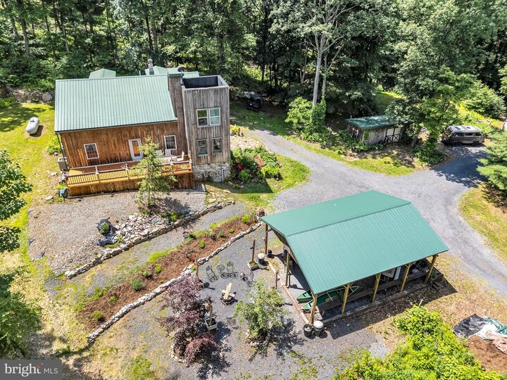 Property Photo:  121 Ravine Ln  PA 17074 