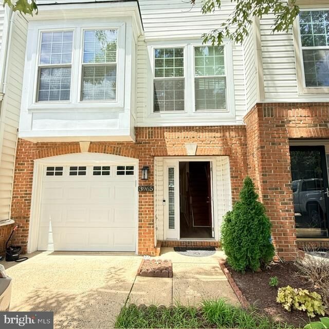 Property Photo:  3965 Cressida Place  VA 22192 