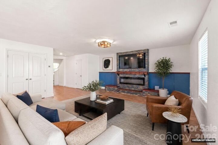 Property Photo: 1232 Phifer Road NC 28086