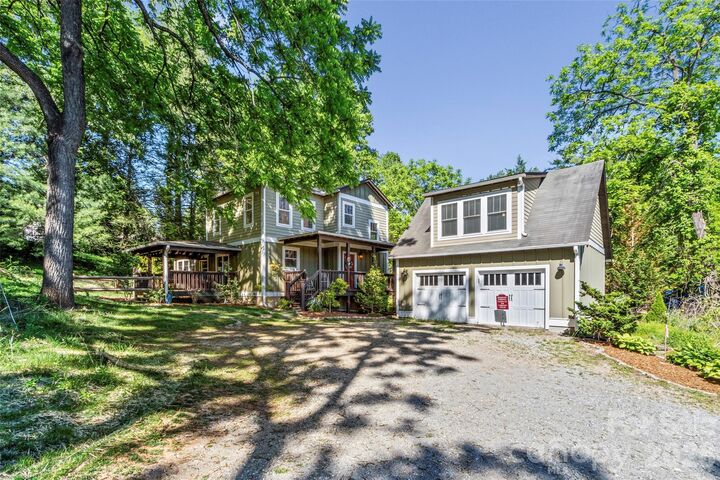 Property Photo: 5 Fieldtop Lane NC 28704