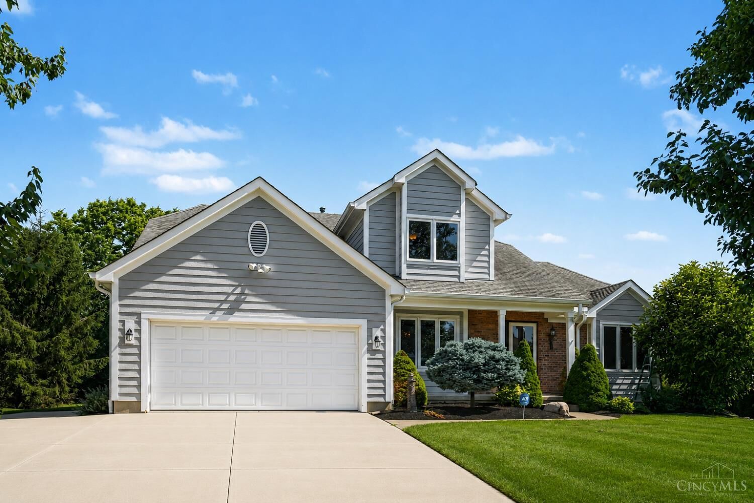 Property Photo: 3416 Surrey Lane OH 45040