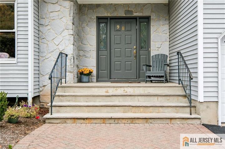 Property Photo:  98 King Street  NJ 08820 